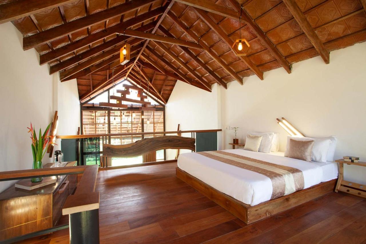 Stayvista At Cedar - Strelitzia 2Bhk With Breakfast And Jacuzzi จิกมากาลูร์ ภายนอก รูปภาพ